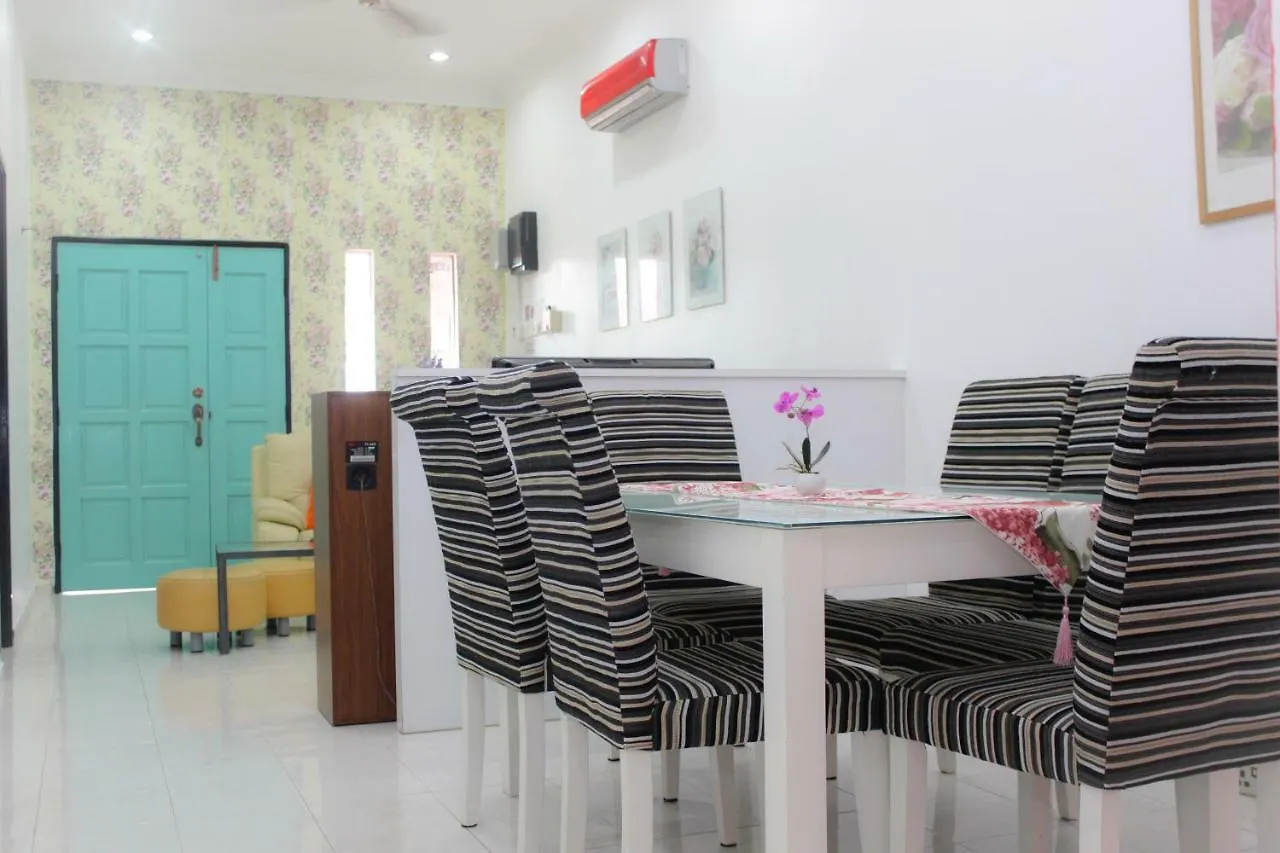 The Floral Home Malacca Holiday home