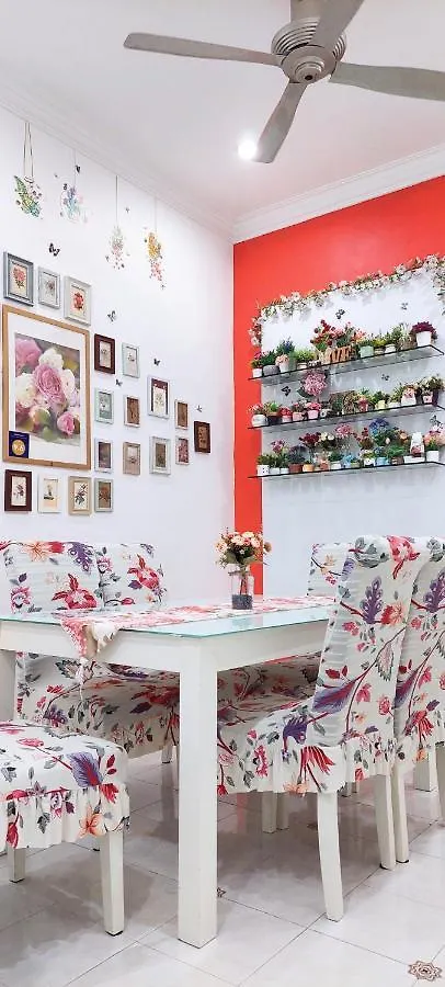 Holiday home The Floral Home Malacca